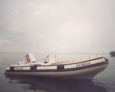 Unser Begleitboot